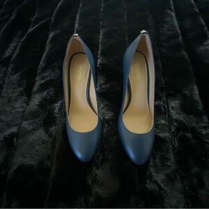MICHAEL Michael Kors Leather Pumps